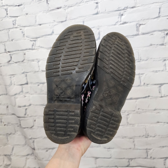 Dr. Martens 1460 Pascal Boots in Darcy Floral Black - Picture 7 of 8